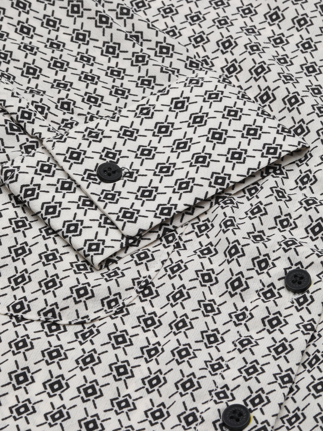 Women's Off White Slim Fit Geometric Printed Casual Shirt