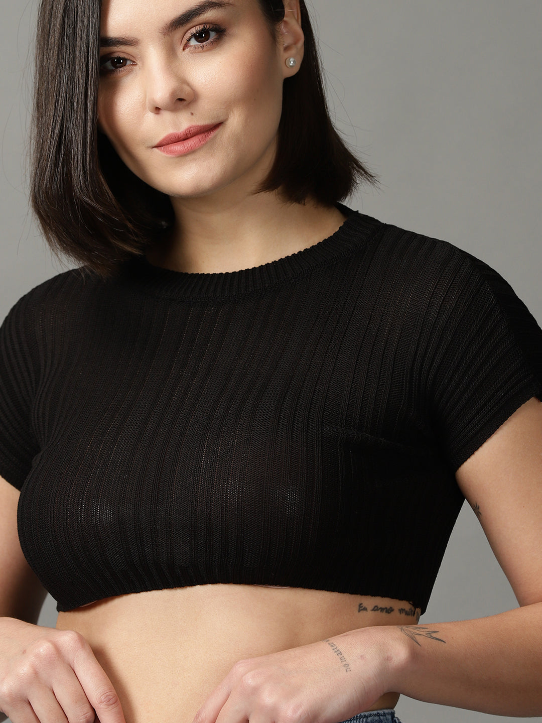 Women's Black Round Neck Crop Top