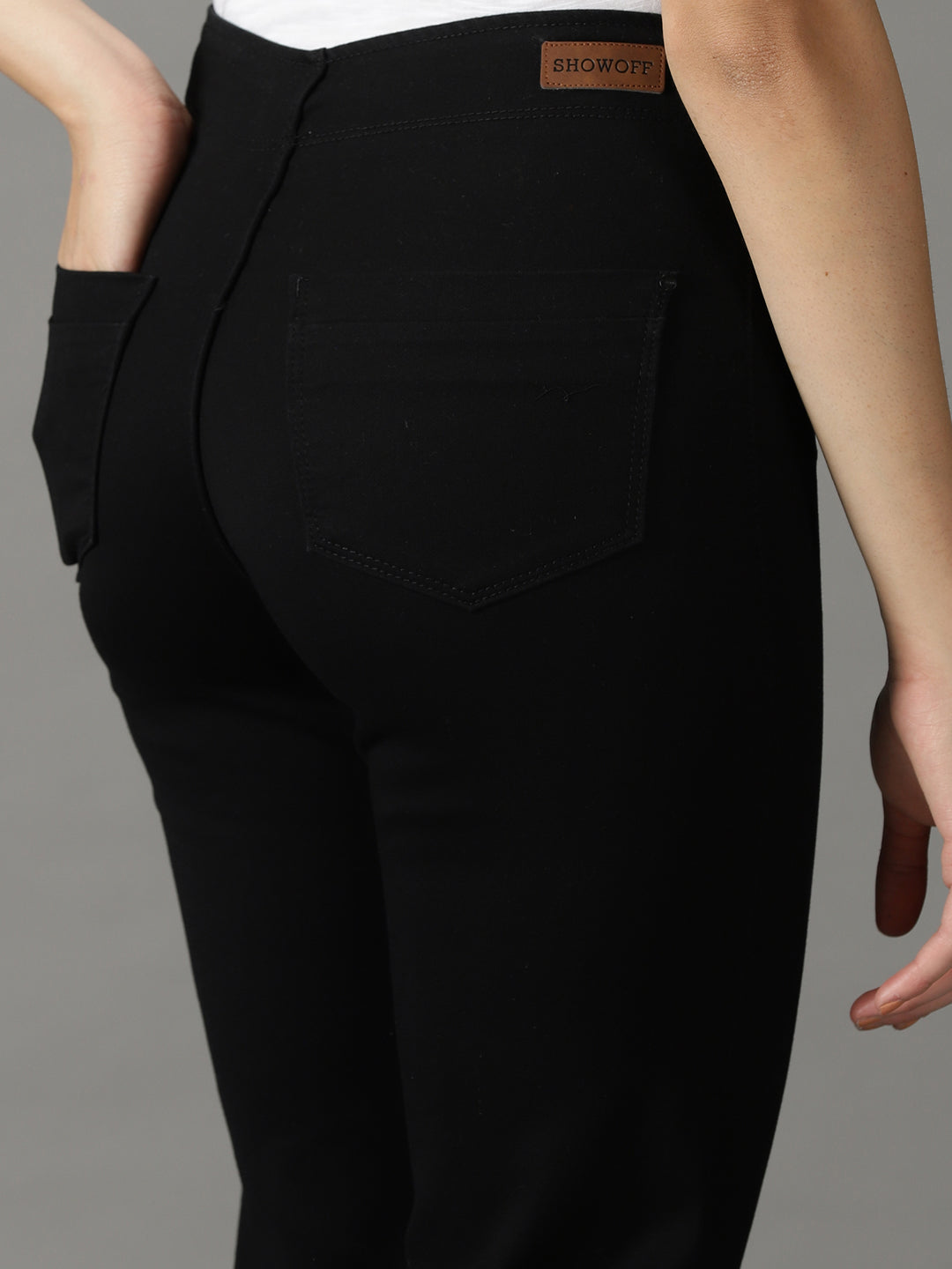 Women's Black Straight Fit Stretchable Cotton Jeans