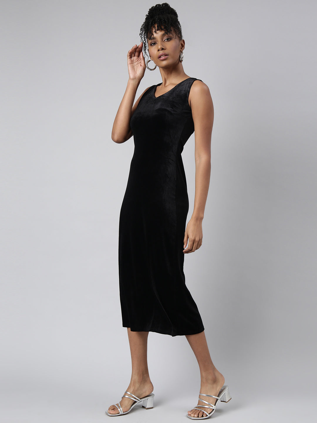 Women's Black Velvet V-Neck A-Line Midi Dress