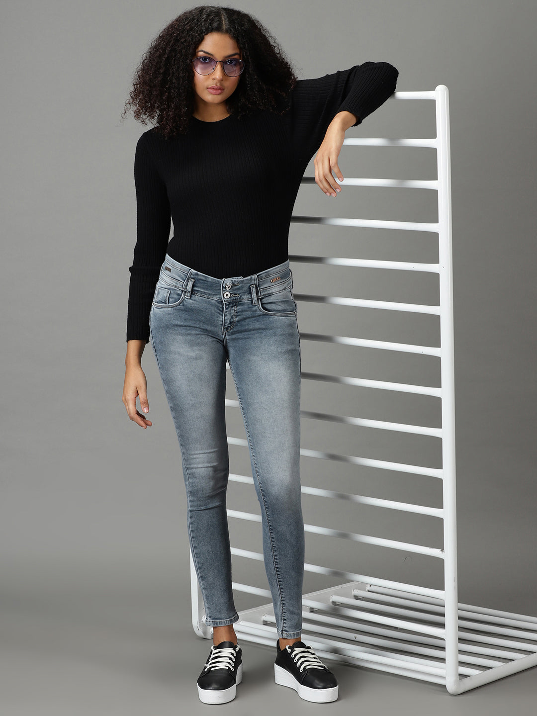 Women's Grey Slim Fit Light Fade Acid Wash Stretchable Jeans