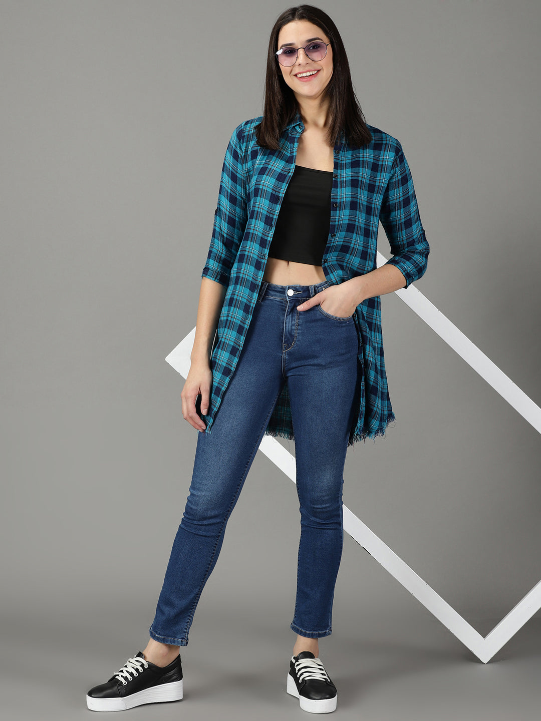 Women's Navy Blue Light Fade Acid Wash Stretchable Low-Rise Cotton Jeans