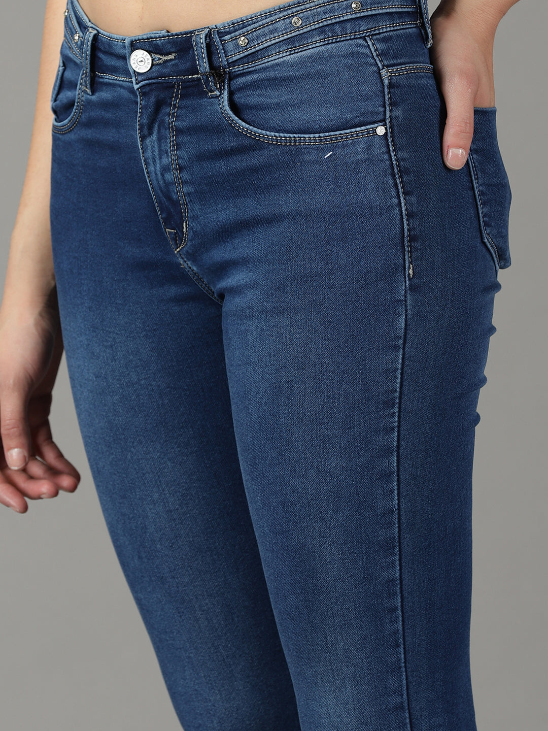 Women's Navy Blue Light Fade Acid Wash Stretchable Low-Rise Cotton Jeans