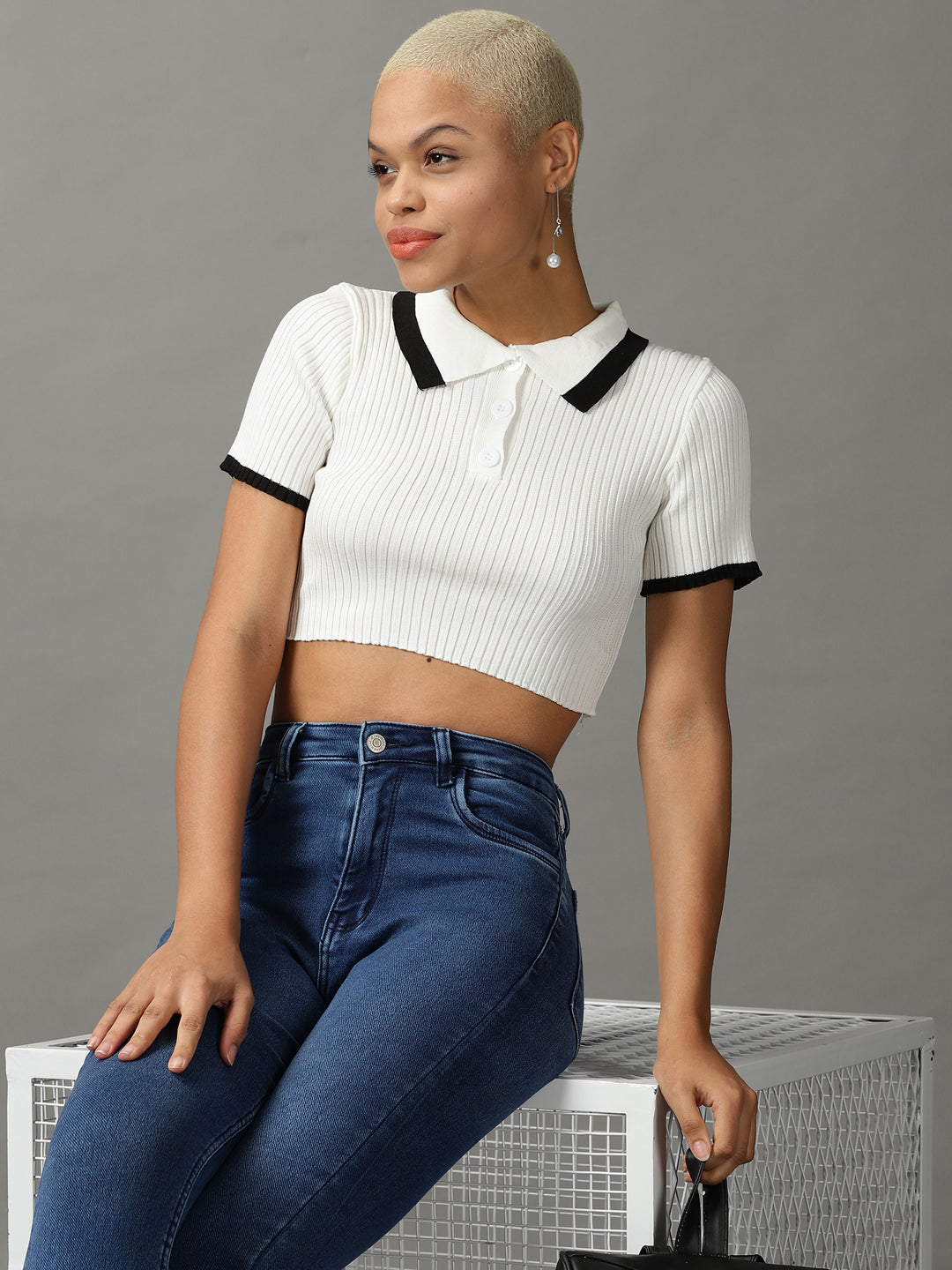 Women's White Solid Crop Top