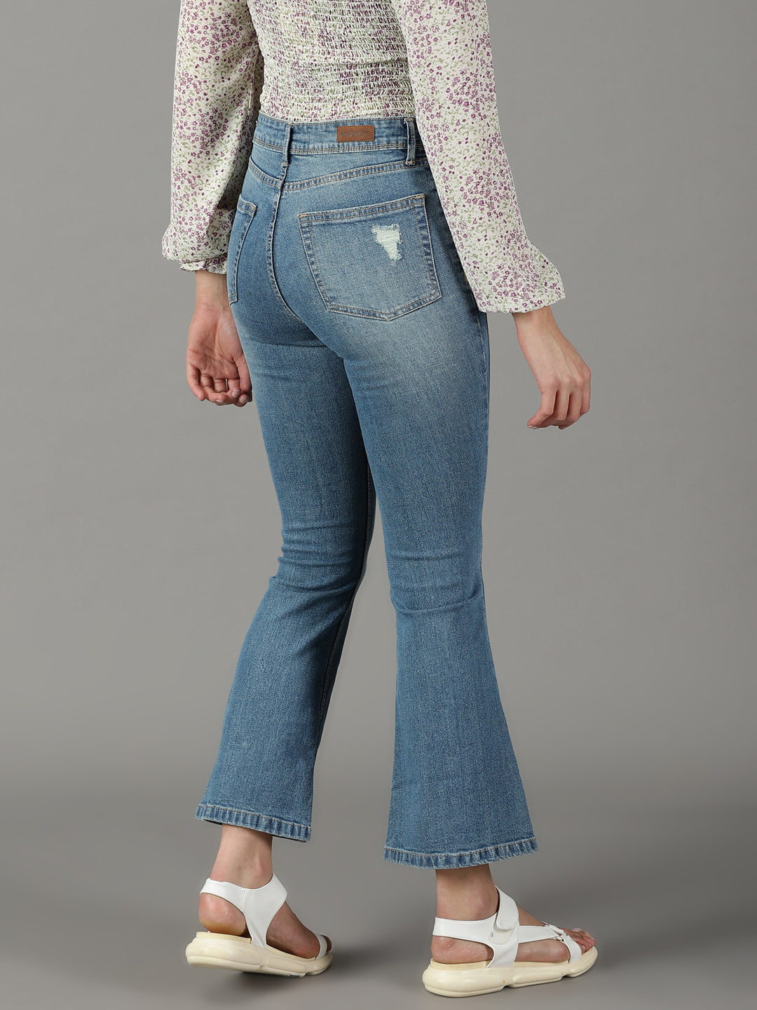 Women's Blue Bootcut Mildly Distressed Light Fade Stretchable Cotton Jeans